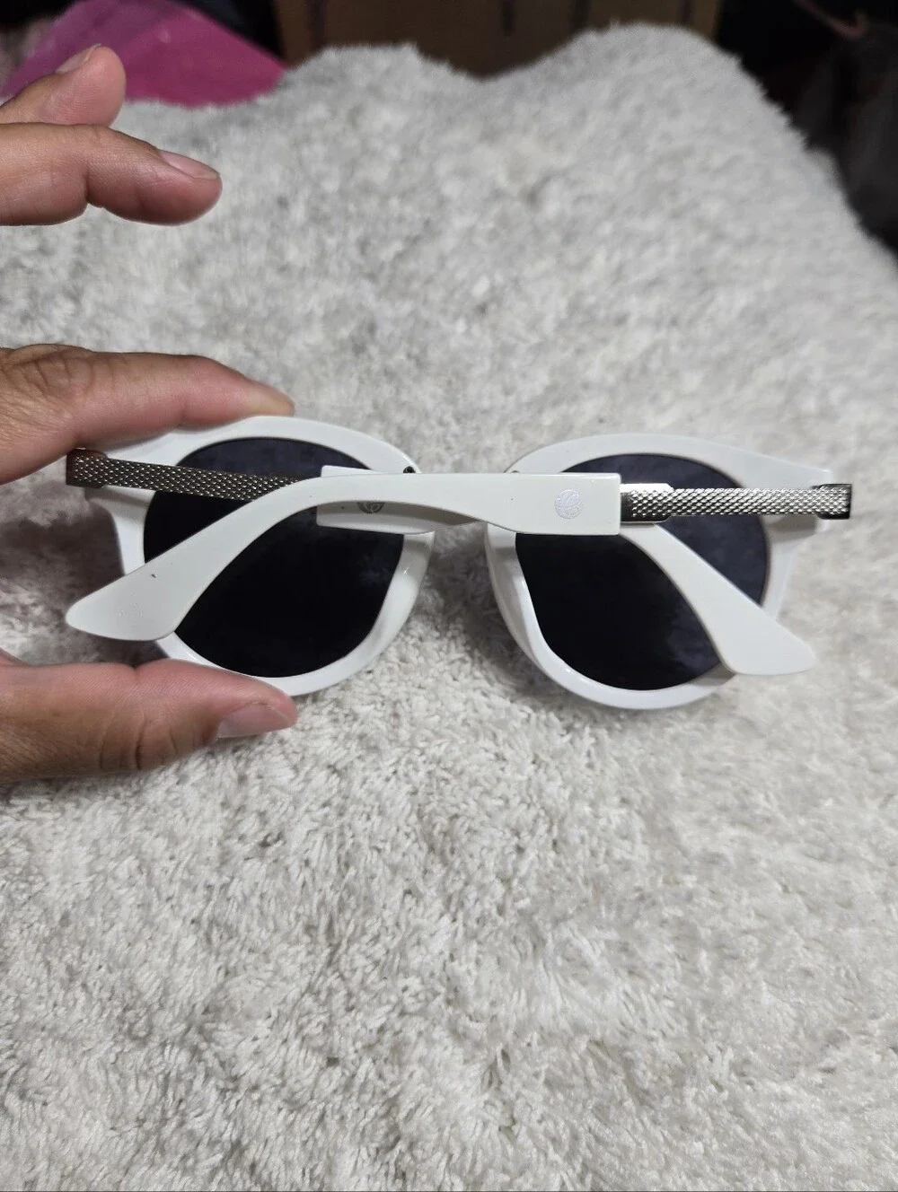 Crush Eyes Escape Style White Round Lens Sunglasses
